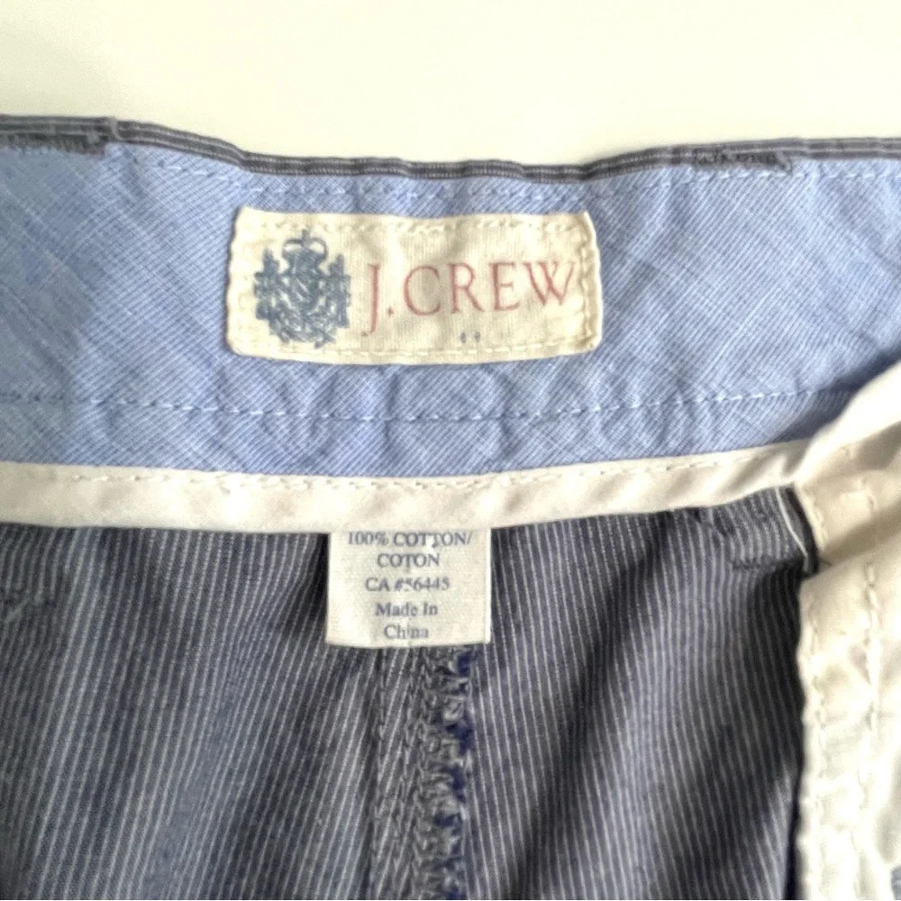 J. Crew Men’s Shorts Flat Front Blue Gray Striped 10” Inseam Size 33
